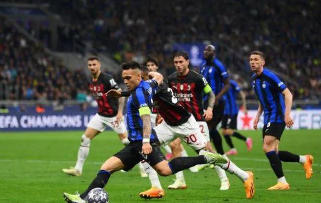 包含意甲球员实力突出，赛场表现抢眼的词条