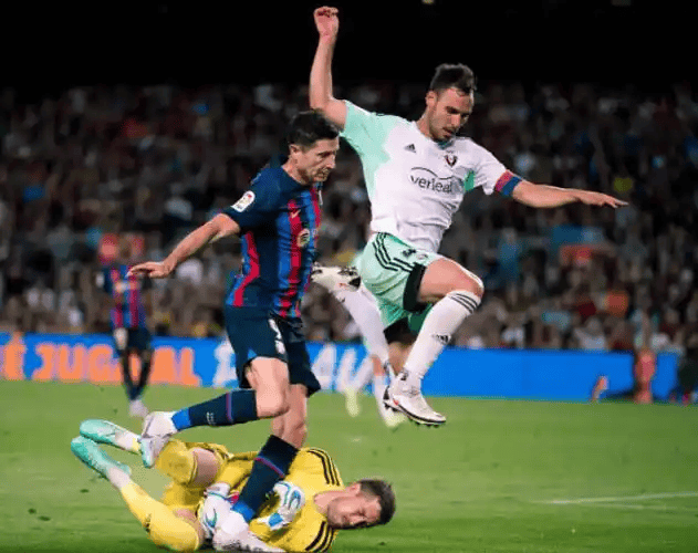 西甲联赛上演精彩绝伦，角逐激烈