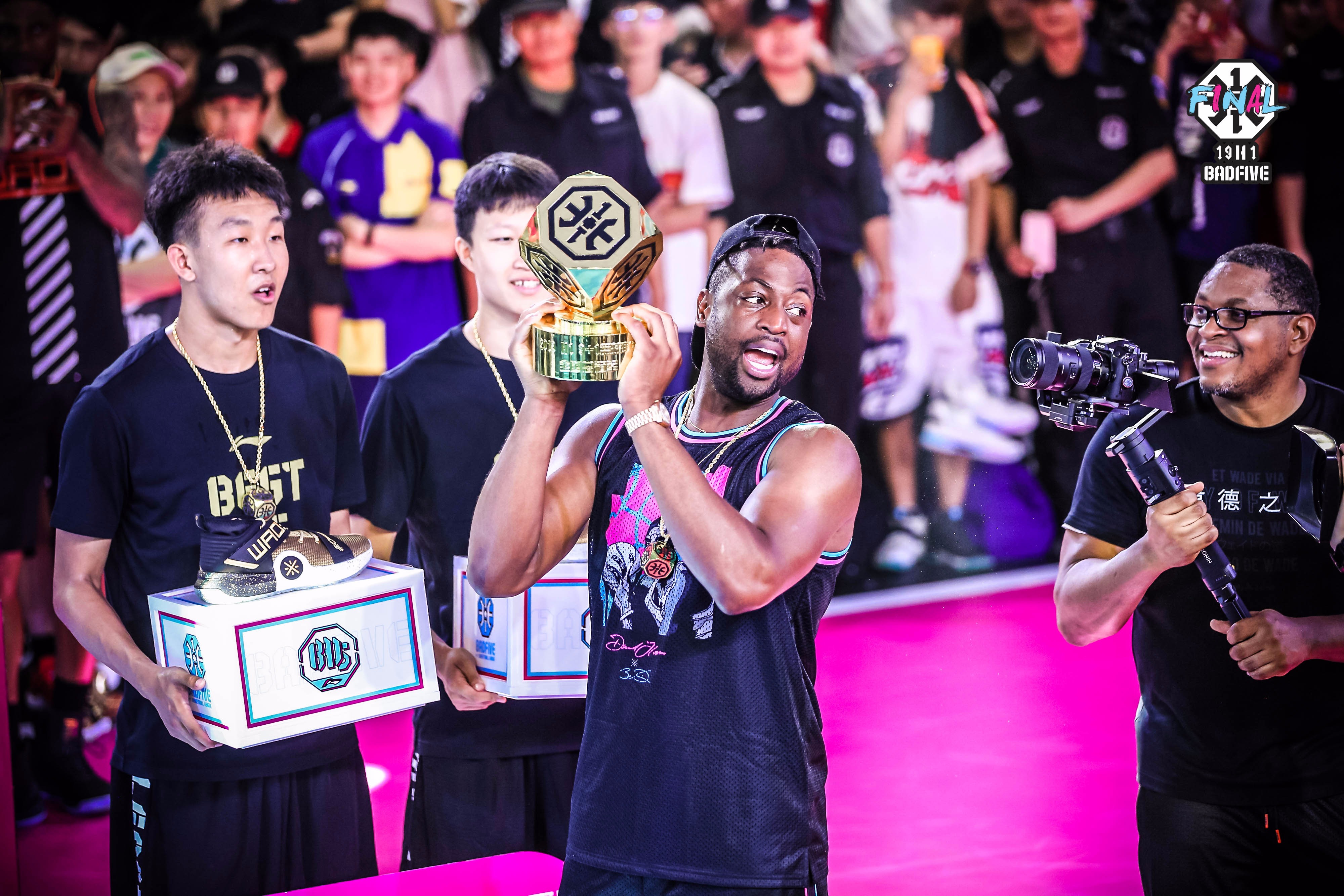 包含欧洲篮球联赛新季拉开帷幕，精彩不断的词条