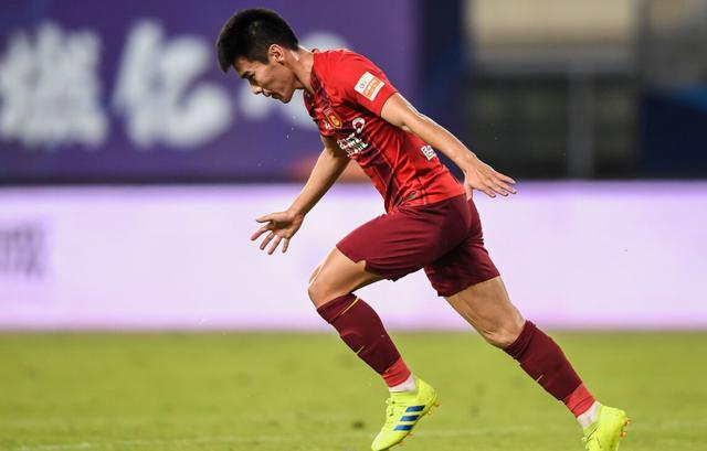 上港战平泰达，保持不败势头