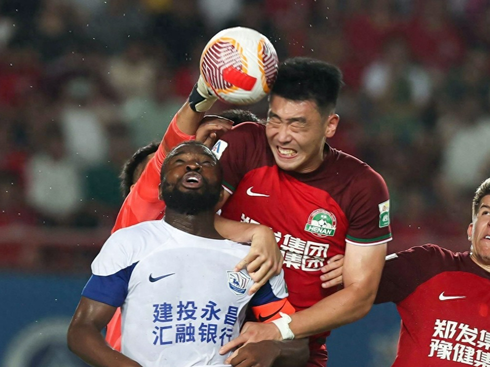 包含热血沸腾，球员飒爽英姿助力球队获胜的词条