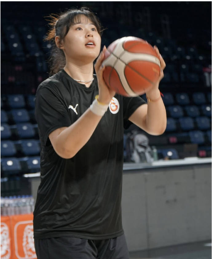 弗尔特队斩获胜利，赢得比赛掀起风浪