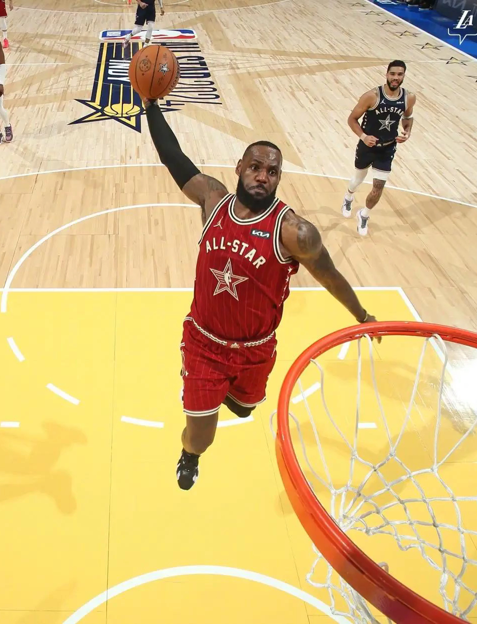 包含NBA总决赛抢眼大战，球星们在场上展现出高超球技的词条