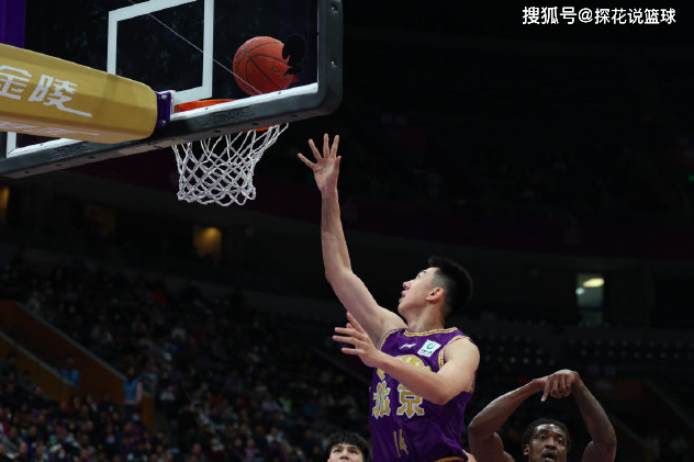 开云体育-湖北队主场爆冷不敌劲旅，遭遇连败