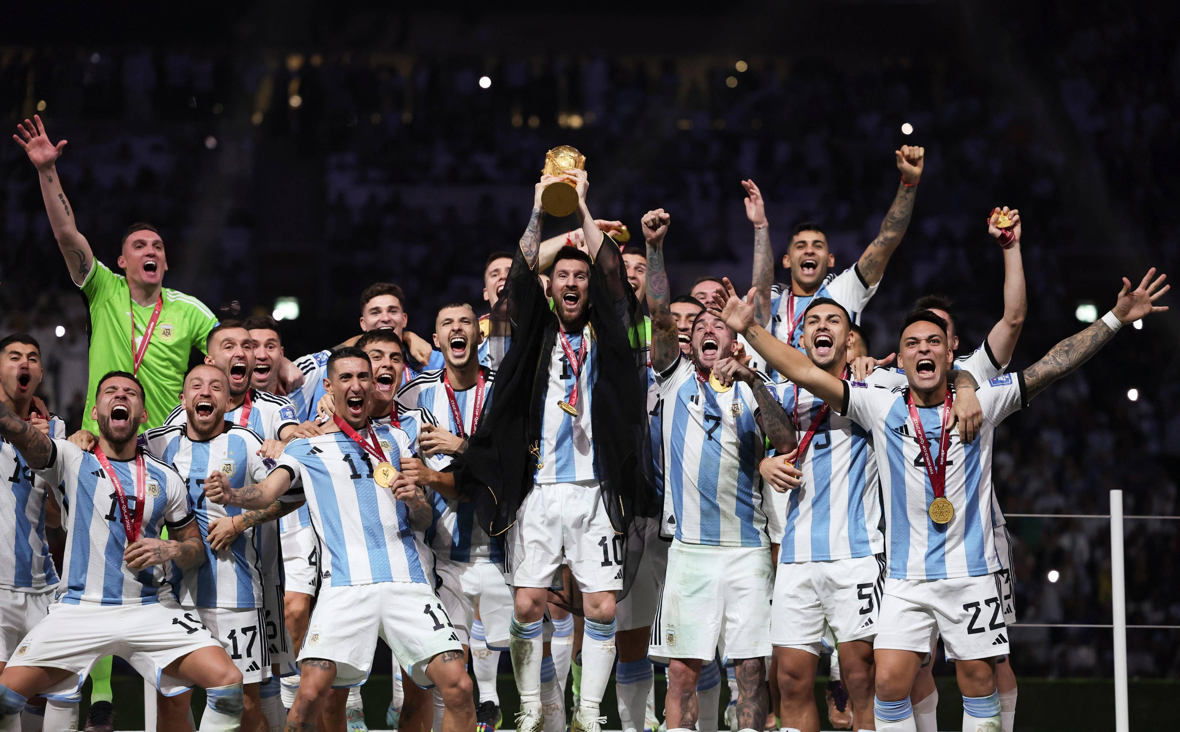 开云体育入口-阿根廷足球职业联赛榜首之争