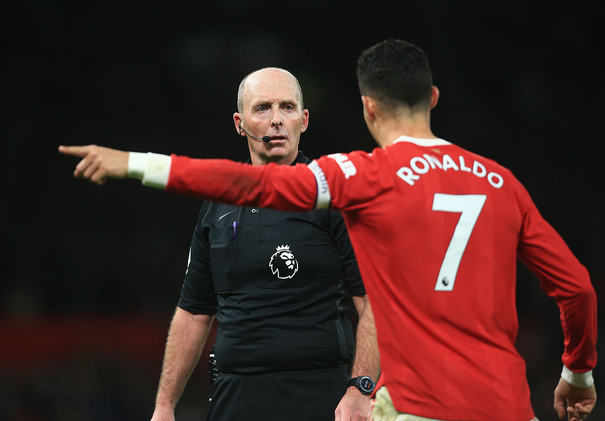 开云体育APP下载-AC米兰新帅上任，球队面临重大变革的简单介绍