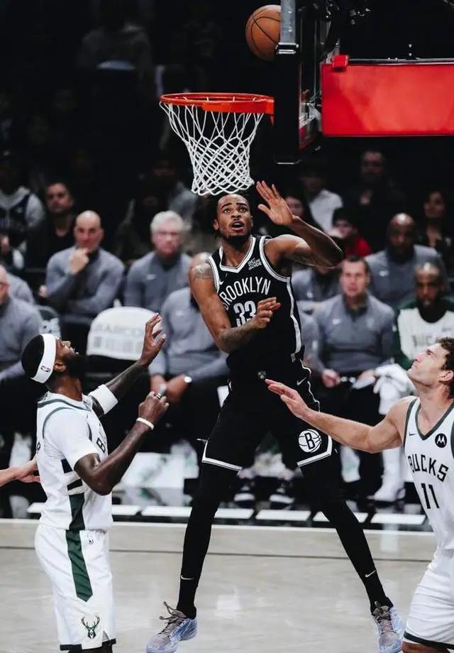 包含篮网撕破雄鹿防线擒下五连胜的词条