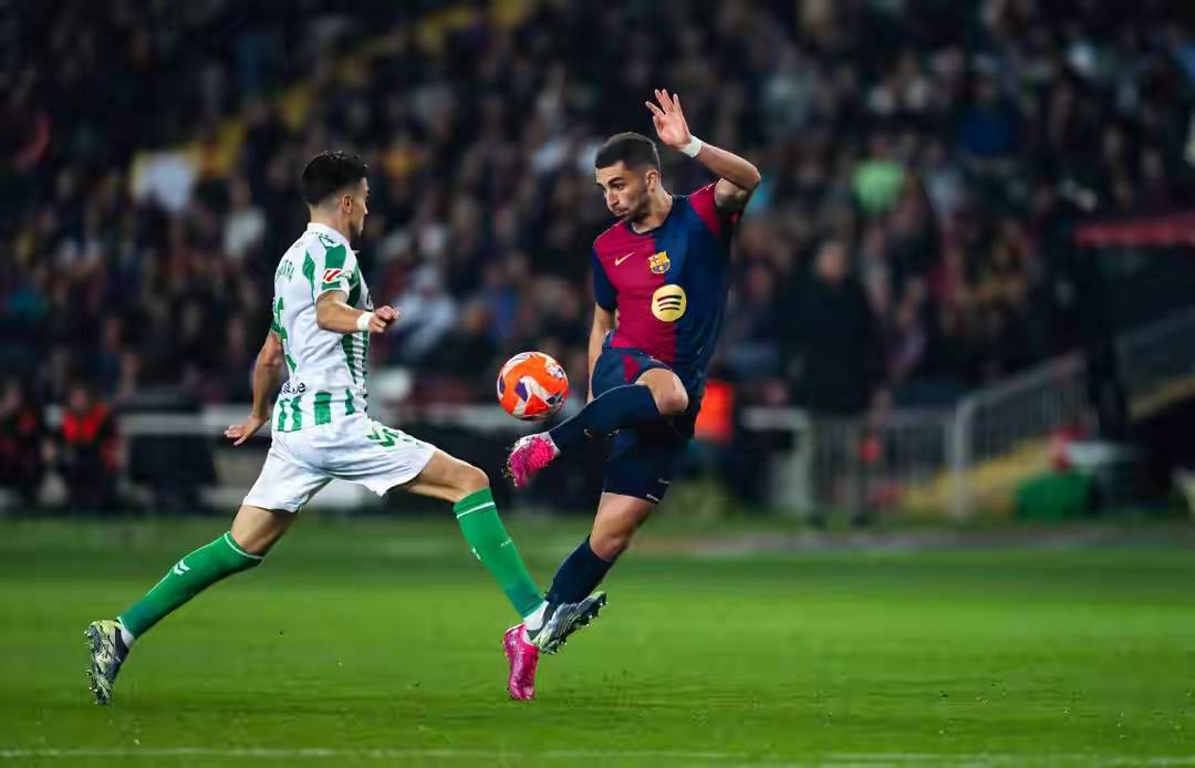 皇马连续开场失球，客场负于塞维利亚