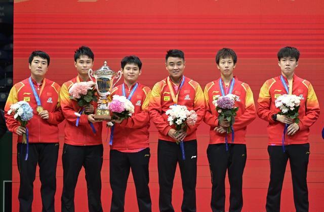 包含日本队运动员团结一心，勇夺奖牌的词条