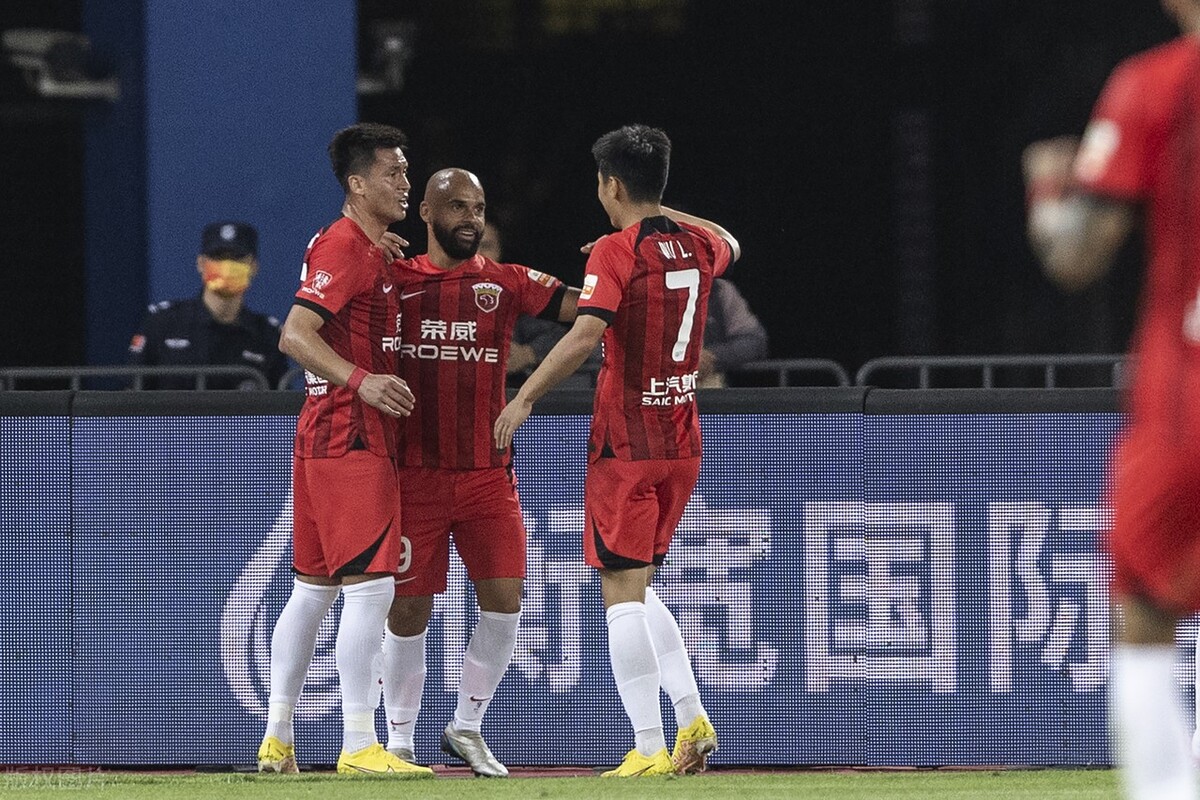 开云体育在线-卫冕冠军再战强敌，能否继续取得胜利