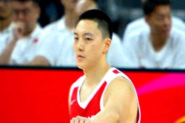 铁饼比赛中委内瑞拉选手获得银牌