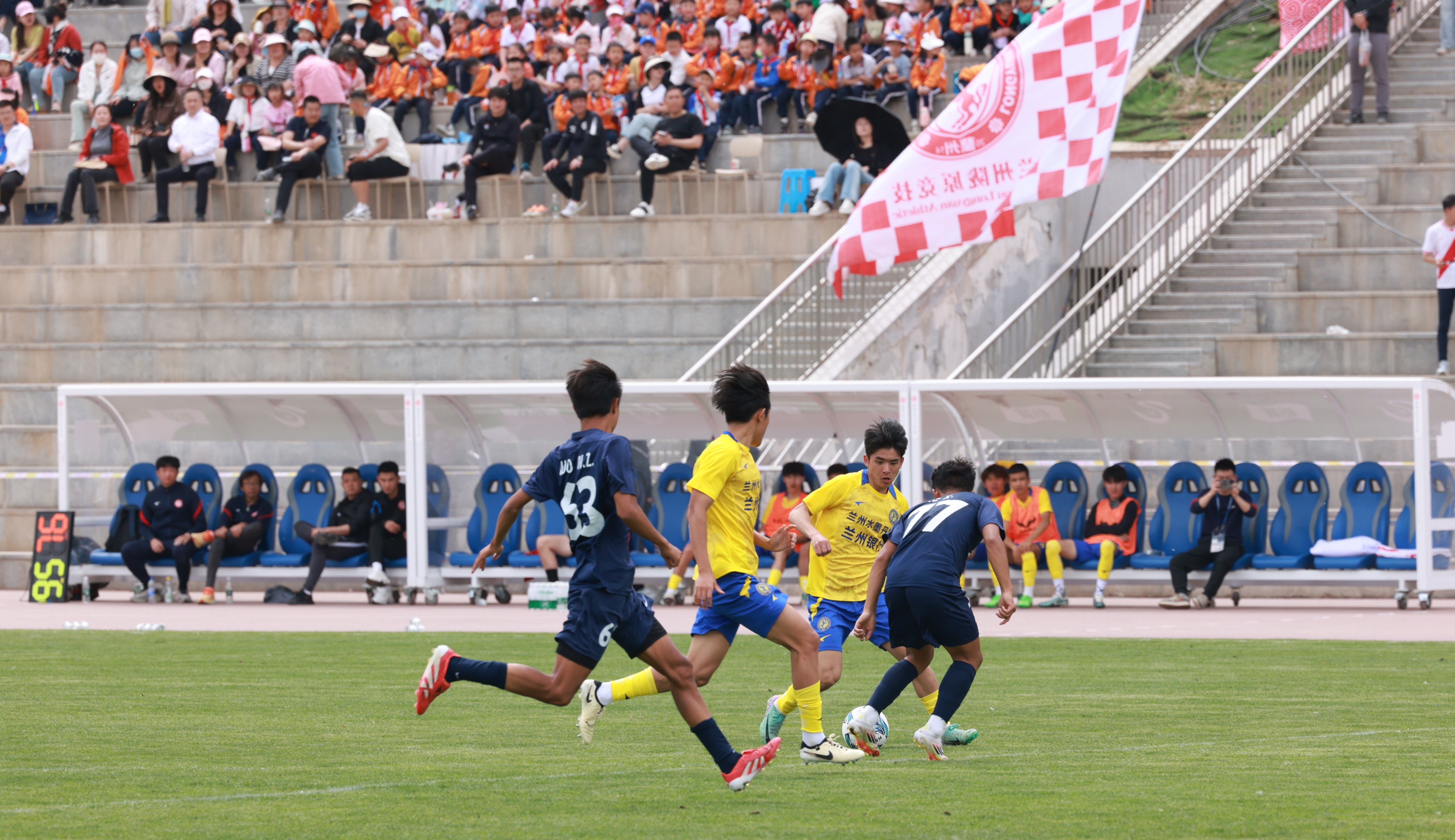 开云体育官方网站-兰州队客场战平对手，表现平稳