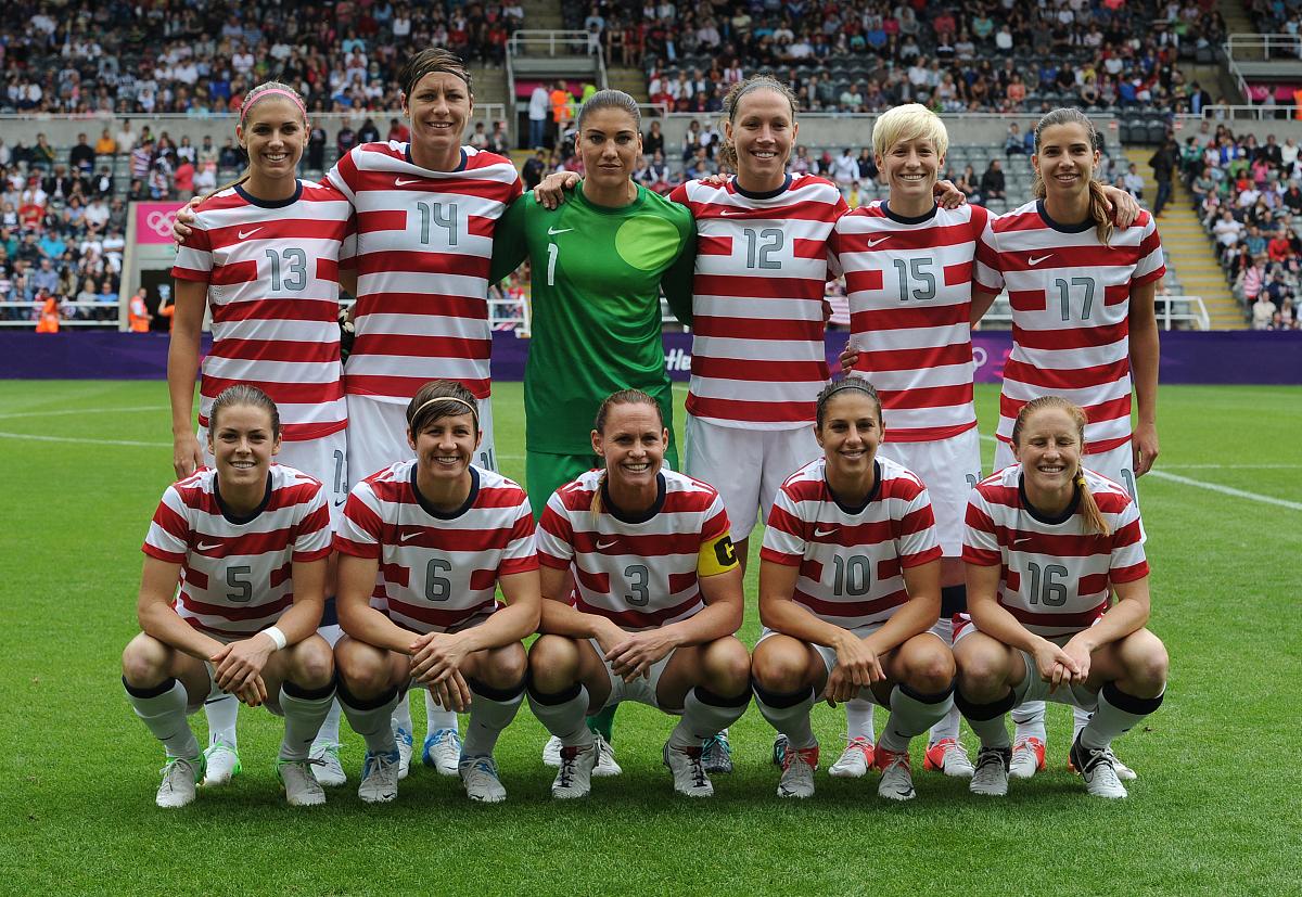 开云下载-一场足球盛宴吸引无数球迷热情支持