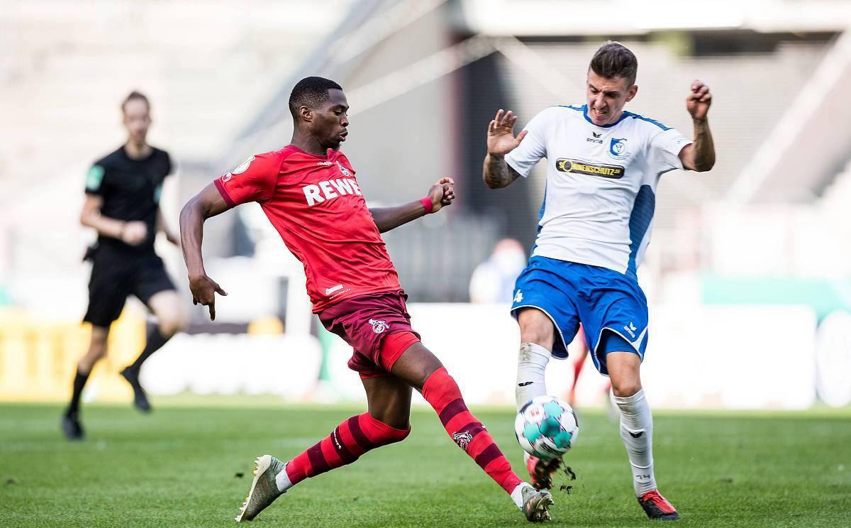 法兰克福逆转对手，取得关键胜利