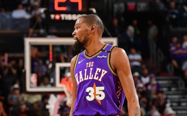 开云体育官方网站-乔丹在迪拜的比赛中续约