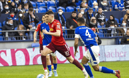 开云体育官网-沙尔克04大换血，多名球员离队的简单介绍