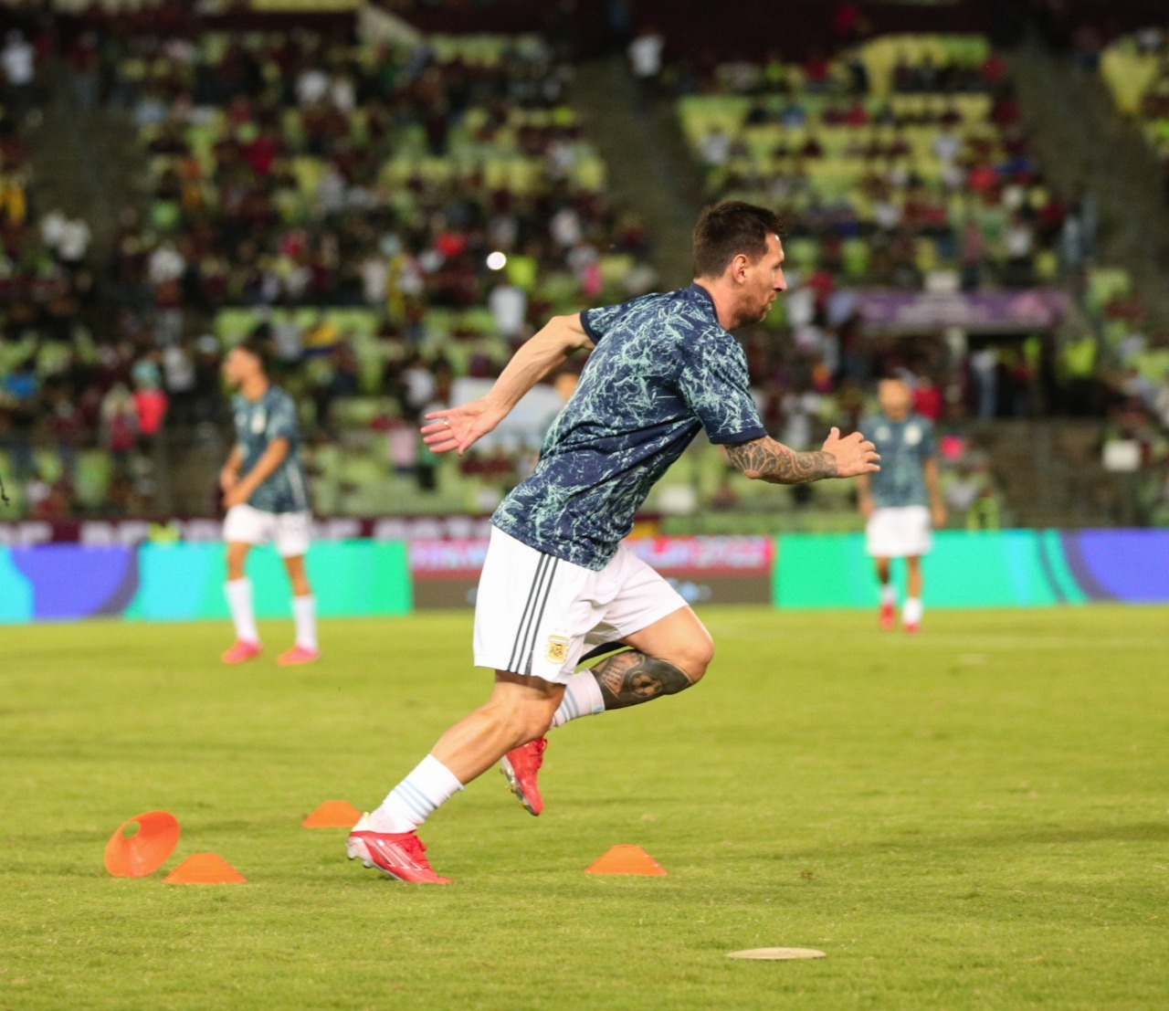 开云体育在线-委内瑞拉门将因红牌停赛，球队备战受影响