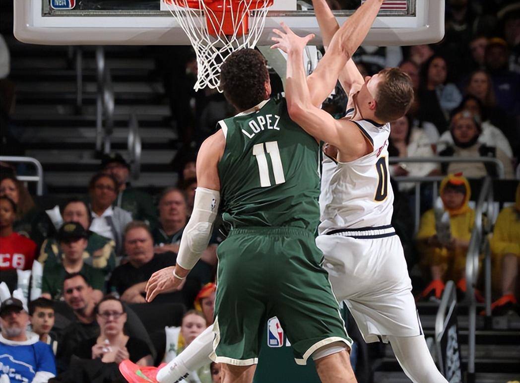 开云体育下载-包含雄鹿队主场失利，总决赛前景堪忧的词条