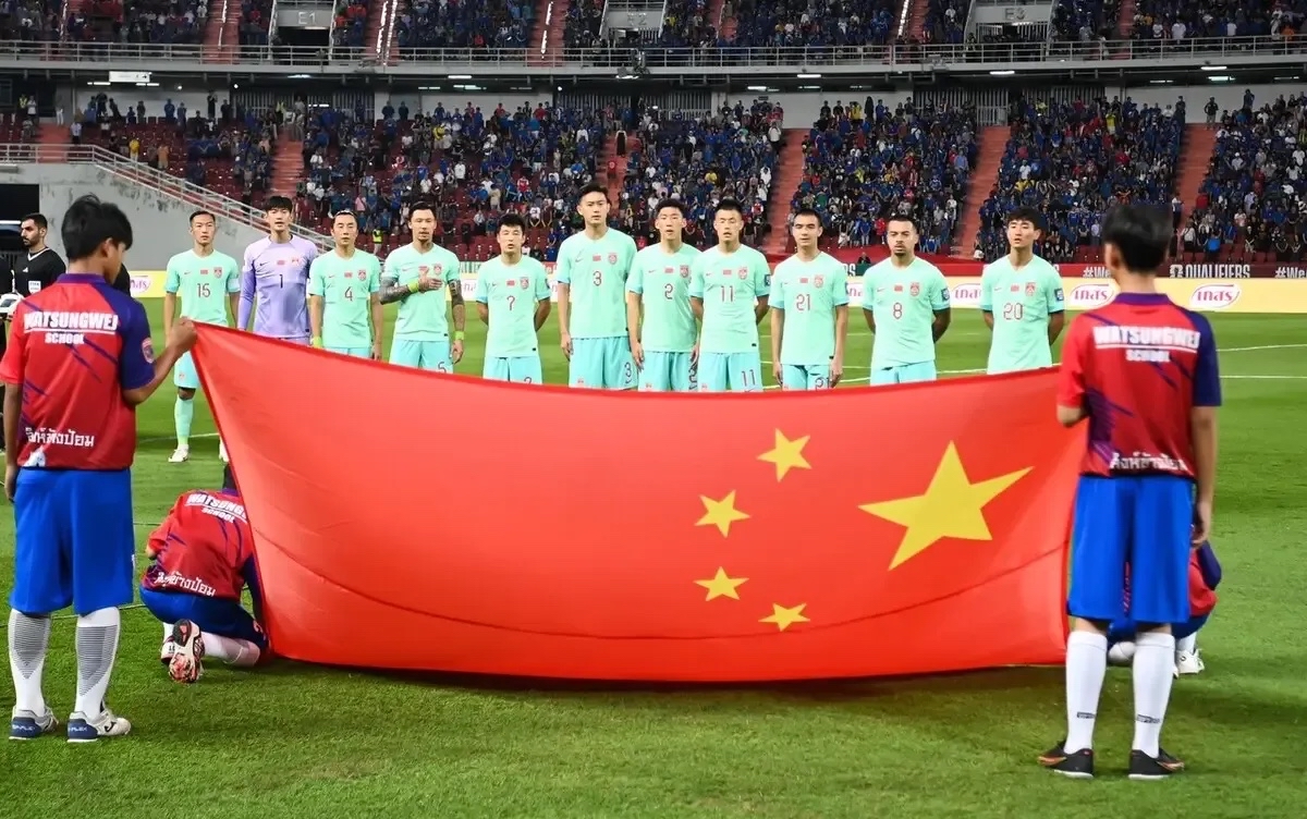 亚洲球队在世界杯上大放异彩，力争进入决赛