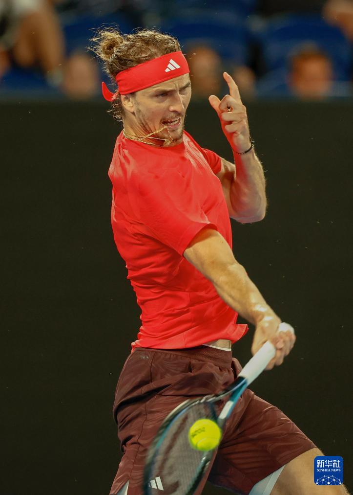 开云体育登录-关于欧洲网球队绝地反击世界网球队，兹维列夫绝境逆转的信息