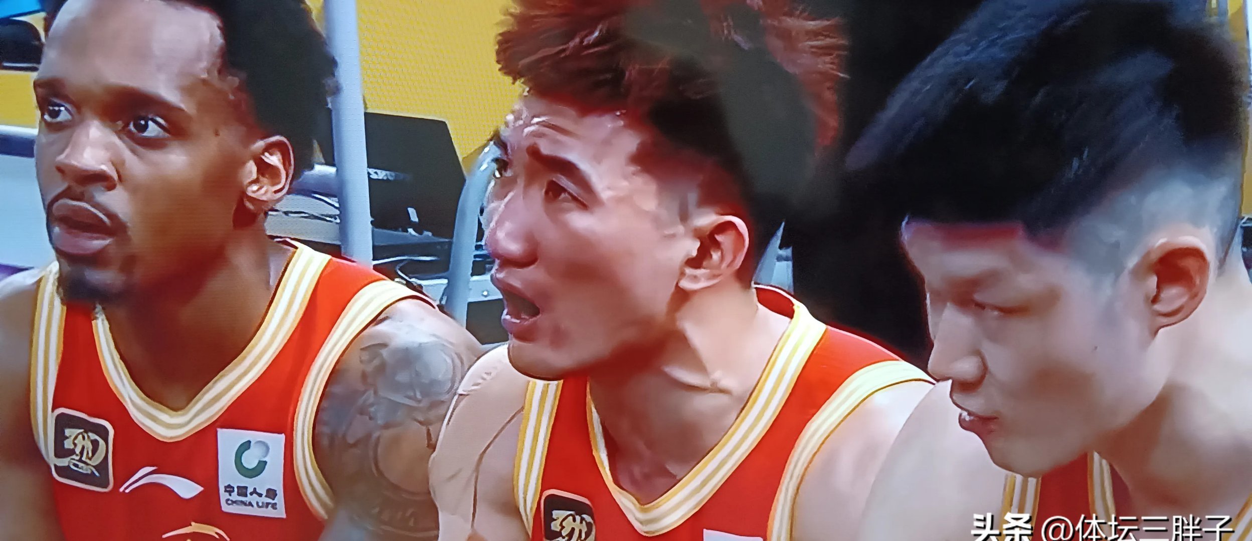 开云体育中国-深圳队翻盘独行侠，胡金秋惊艳四座