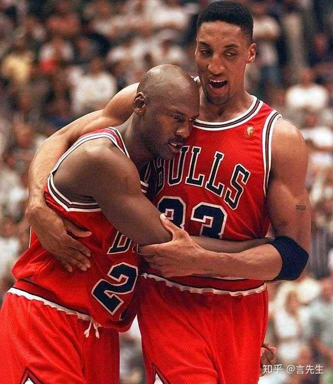 开云官网-雄鹿翻盘公牛，范弗利特点燃赛场